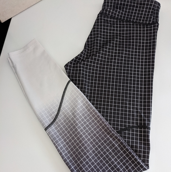 Forever 21 Pants - Forever 21 workout legging size small